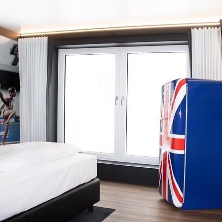 RHE Hotel Rheinau Buitenkant foto