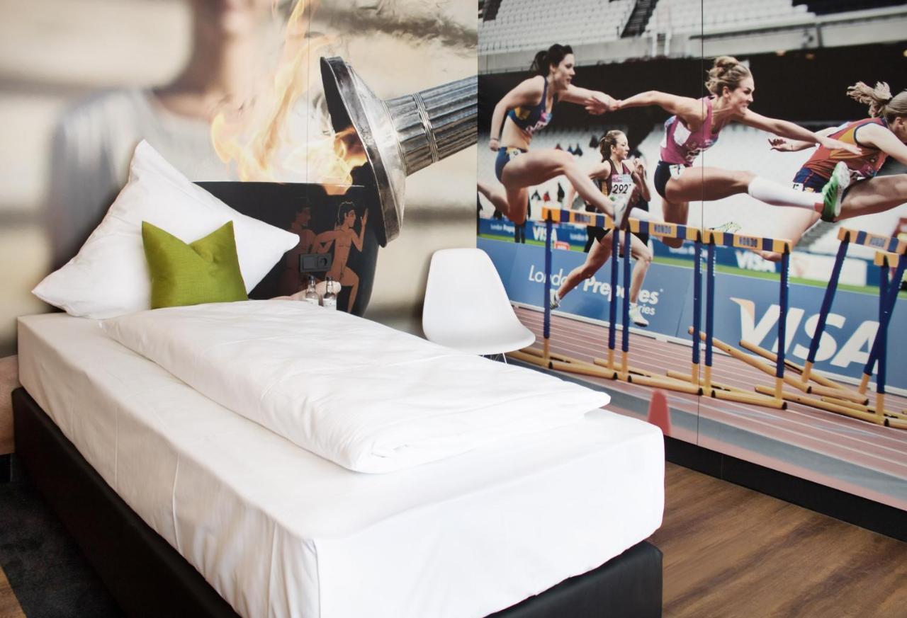 RHE Hotel Rheinau Buitenkant foto